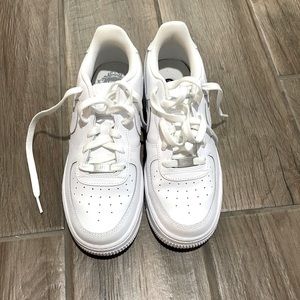 • NIKE • Air Force 1 •